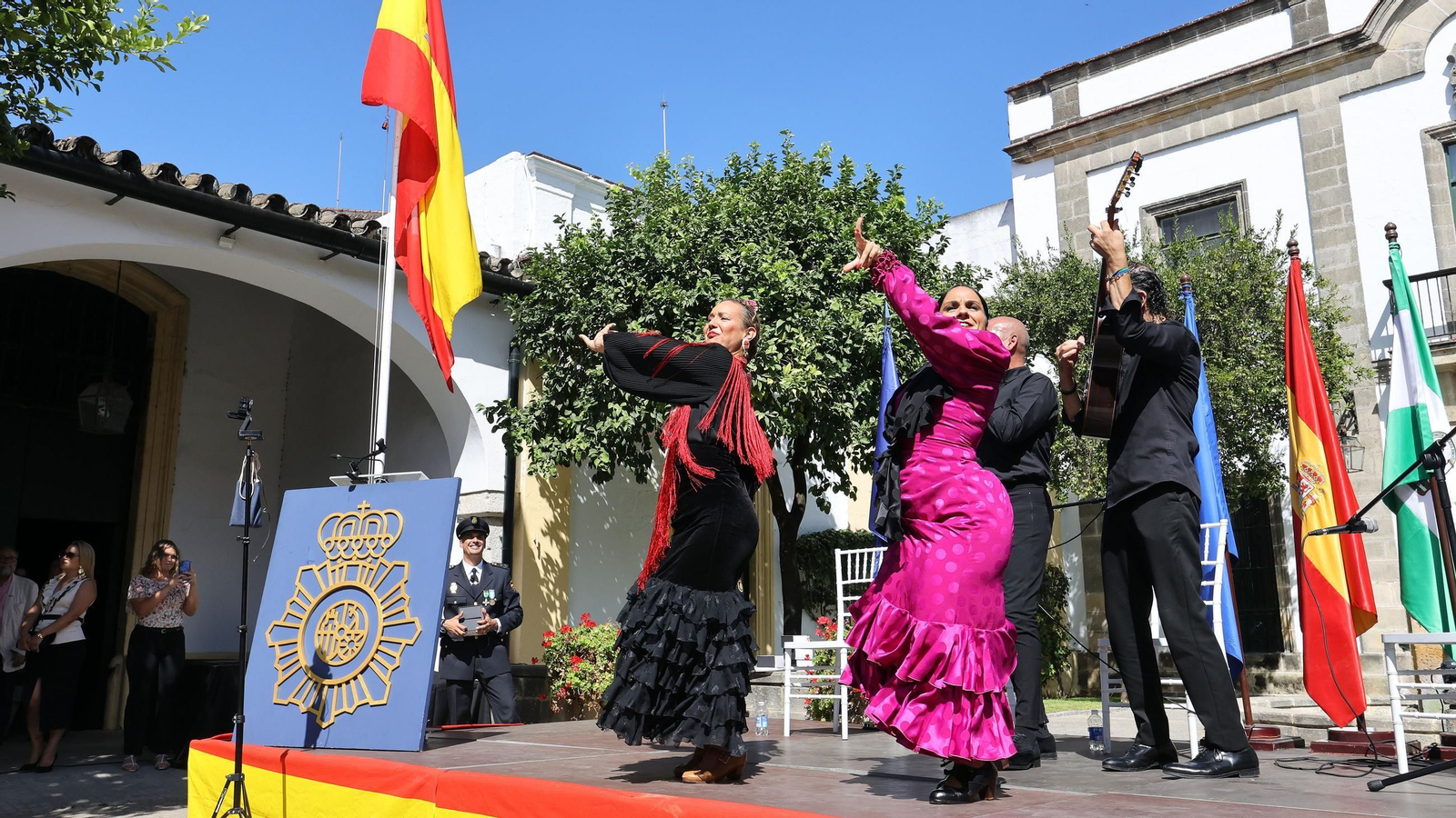 Imágenes del Día de la Policía Nacional en las Bodegas Fundador de Jerez