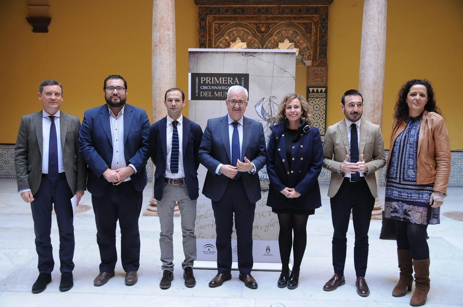 El vicepresidente de la Junta, el alcalde de Sanlúcar y otras autoridades, ayer en la presentación de los actos.