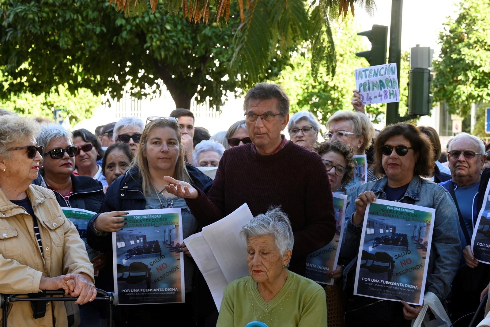 La protesta de los vecinos de la Fuensanta en defensa de la sanidad públicas, en imágenes La protesta de los vecinos de la Fuensanta en defensa de la sanidad públicas, en imágenes