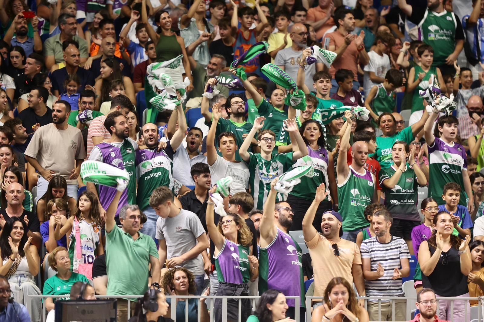 El Unicaja-Real Madrid del Torneo Costa del Sol, en imágenes