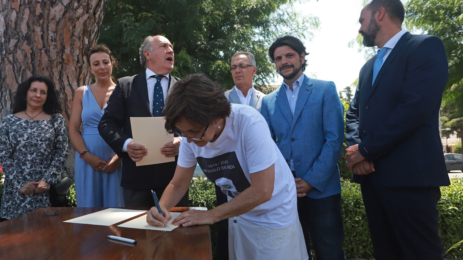 Las mejores fotos del viaje reivindicativo de los alcaldes a Ronda en tren