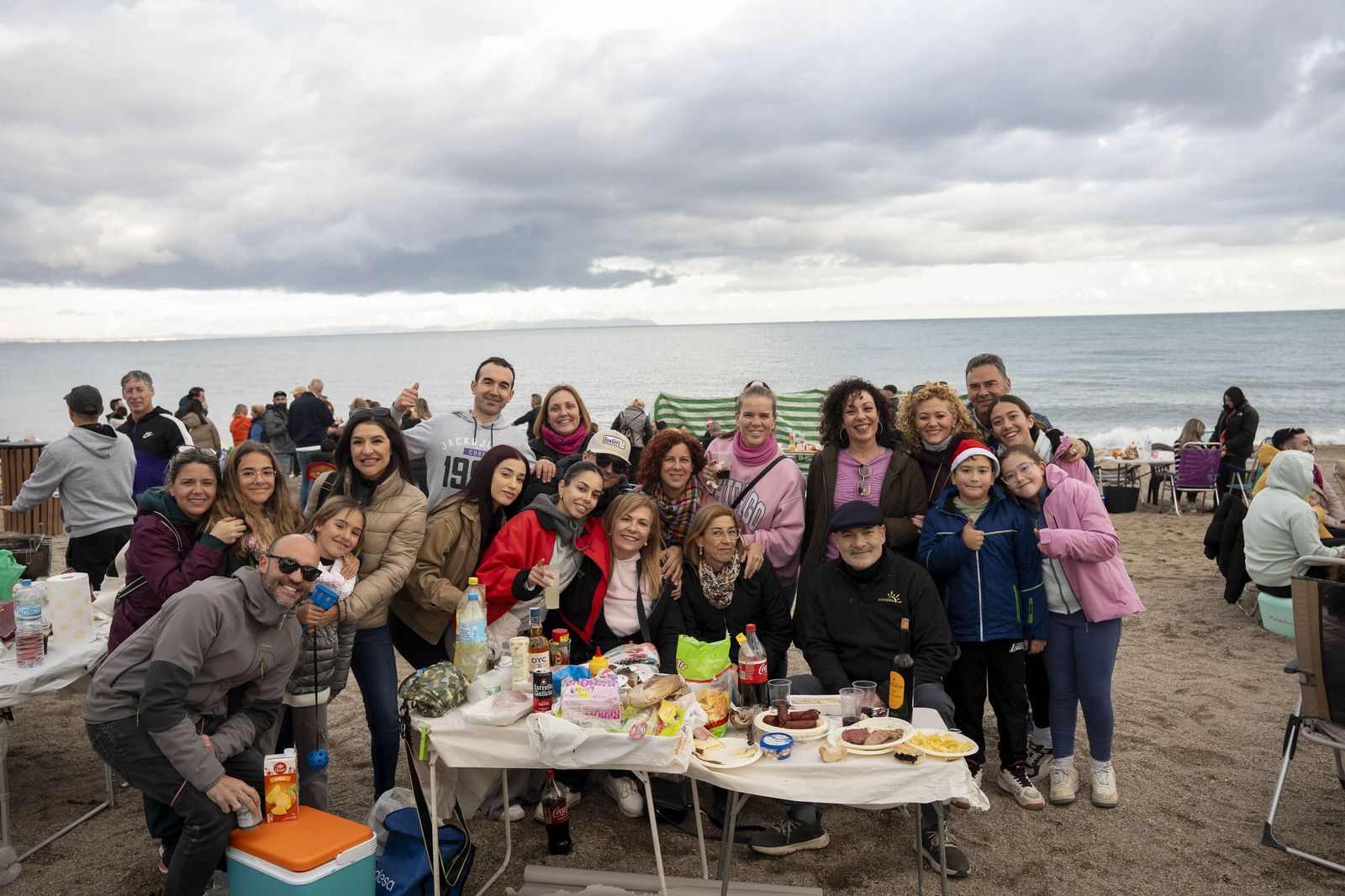 Las moragas reúnen a miles de personas en Roquetas para celebrar el final de año