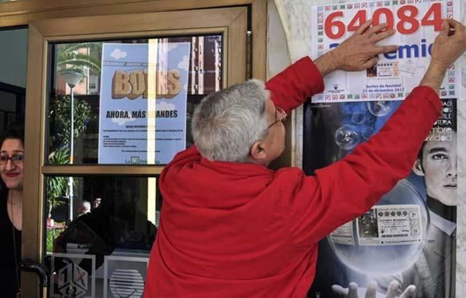 Los Montoto reparten fortuna en Lora del Río