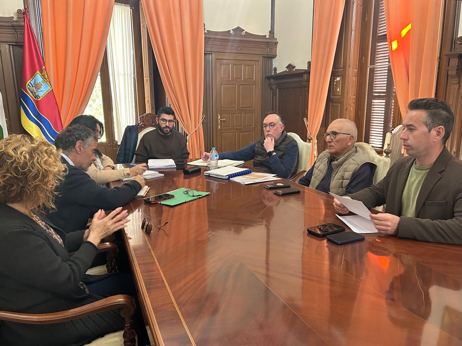 La alcaldesa de Sanlúcar se reúne con vecinos para abordar el ...