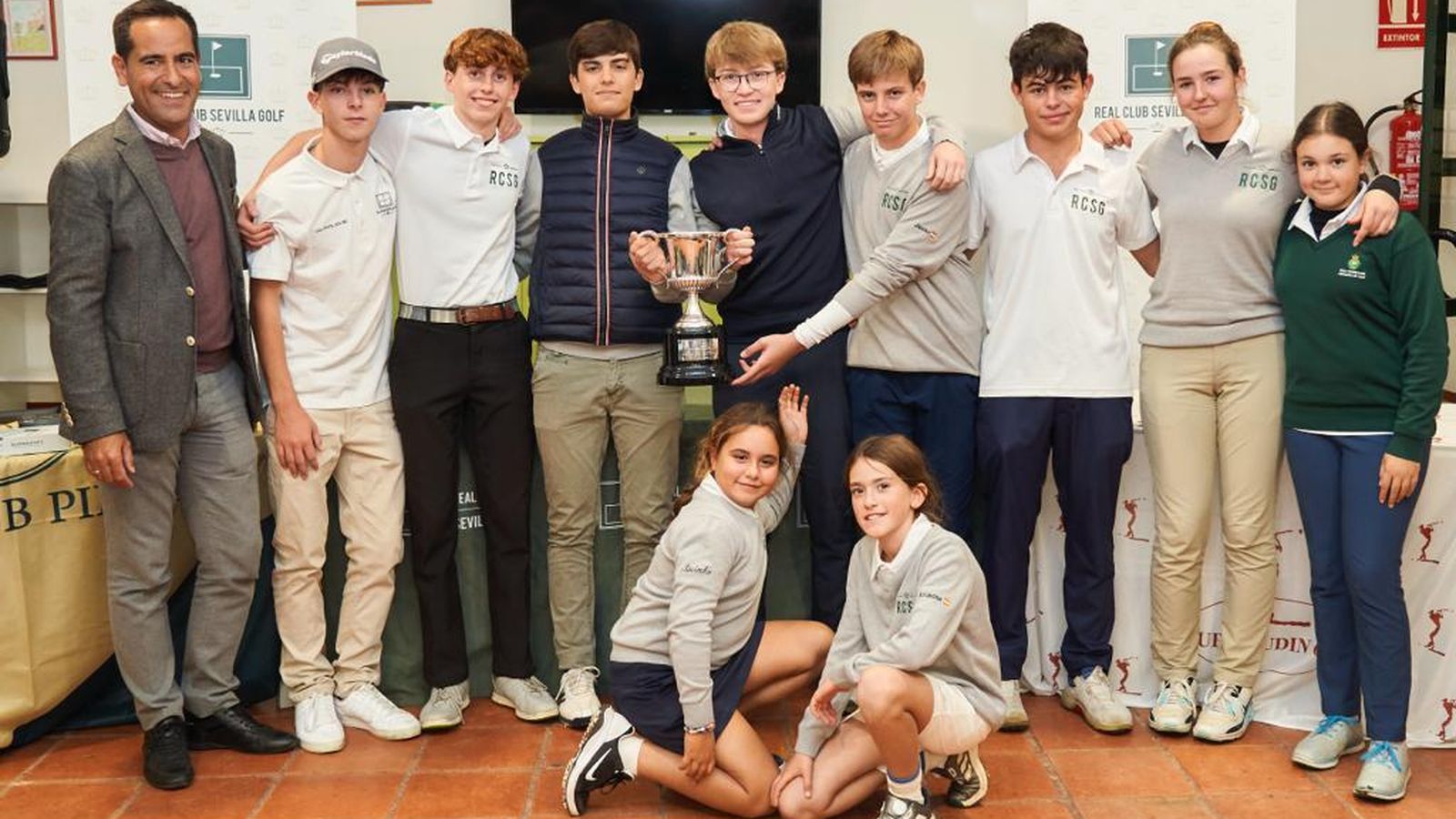 Una foto de los ganadores del RCSG.