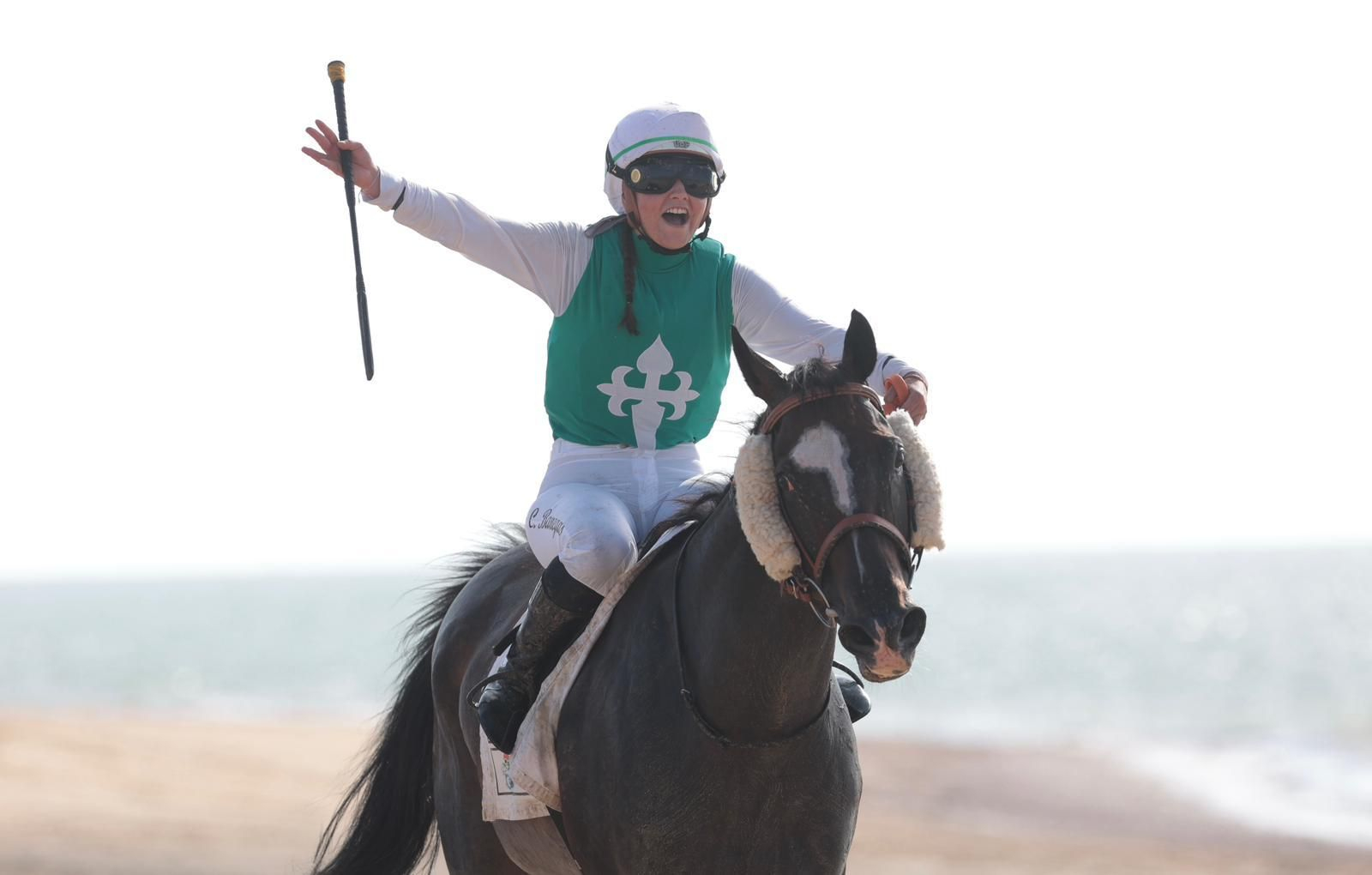 Imágenes de la última jornada del primer ciclo de las Carreras de Caballos de Sanlúcar 2025