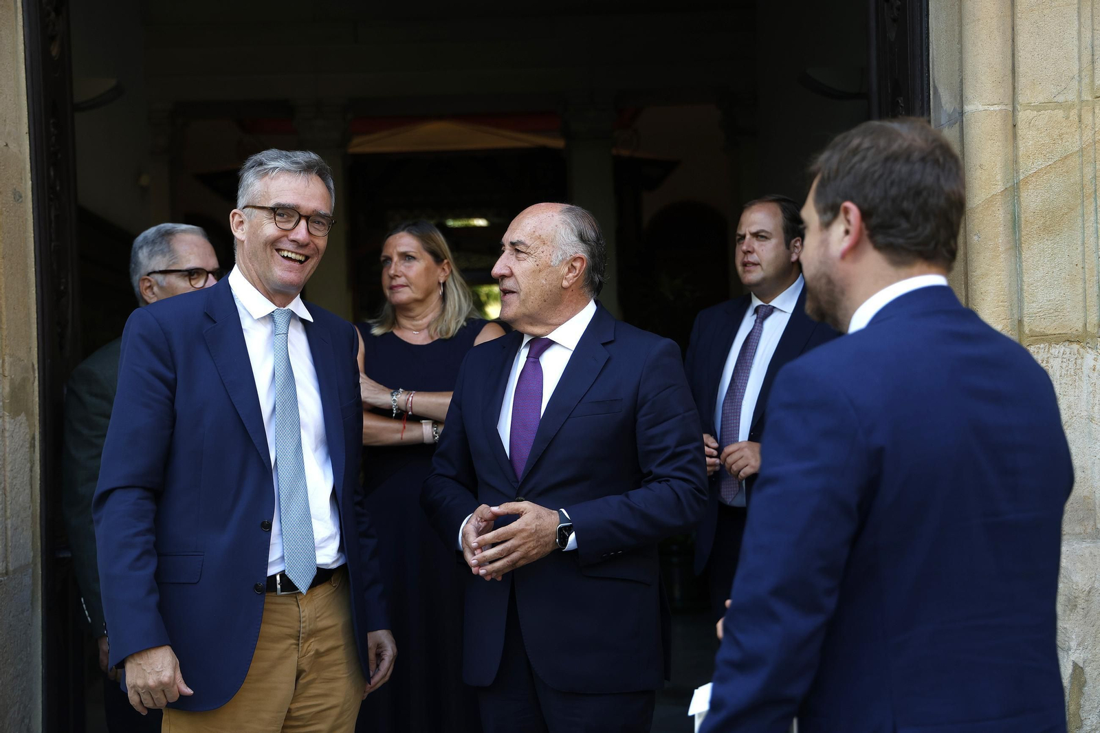 Las fotografías de la visita del embajador británico en España, sir Alex Ellis, al Ayuntamiento de Algeciras