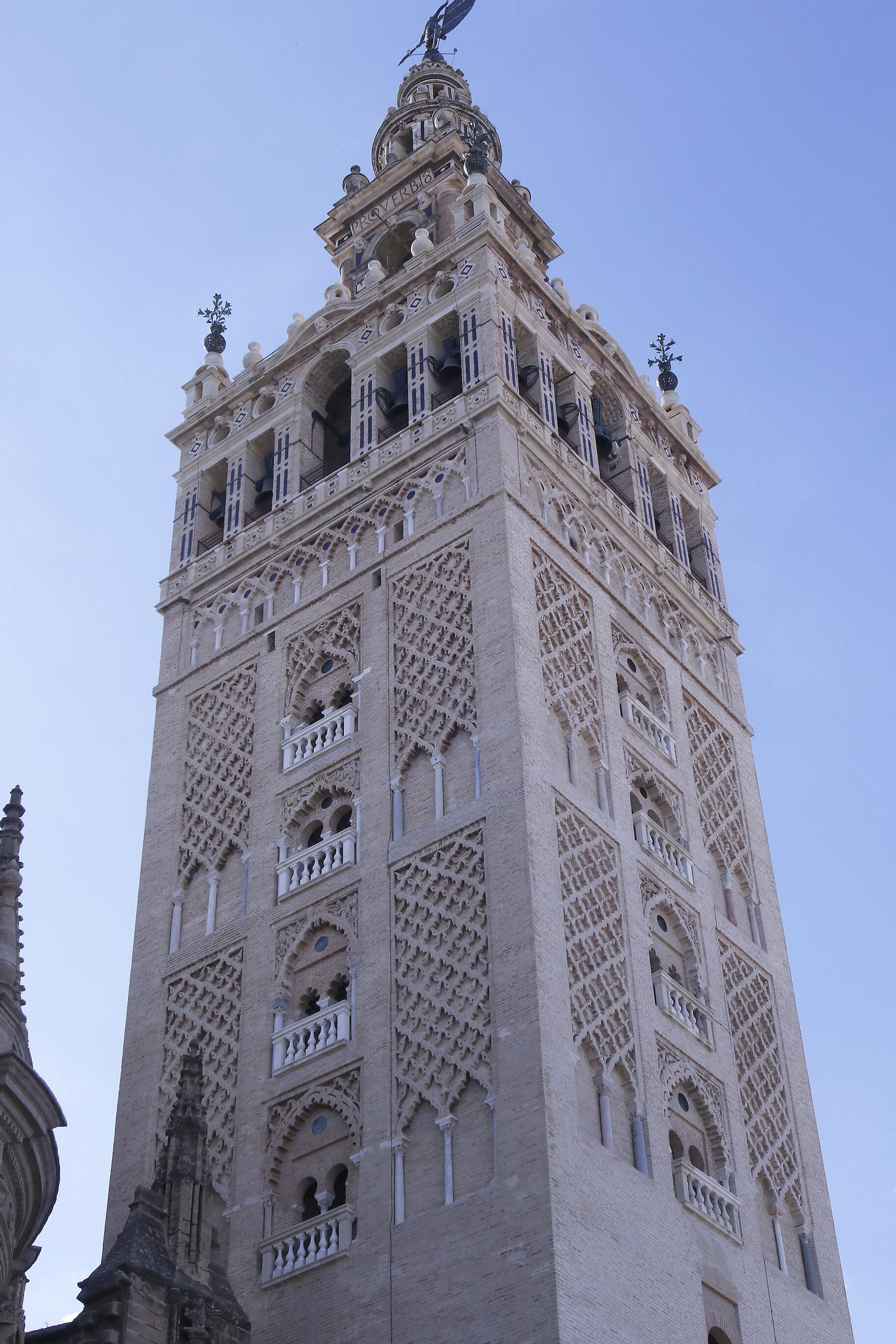 La Giralda, uno de los hitos metropolitanos.