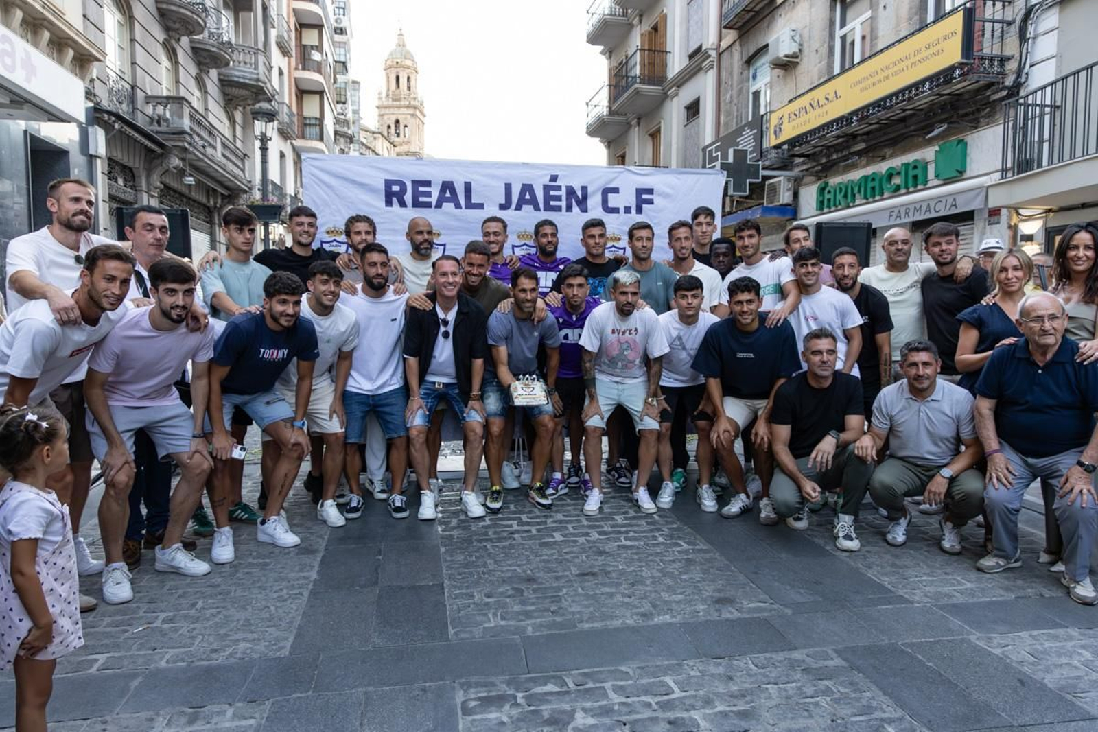 Foto de familia en la celebración del 102 aniversario del Real Jaén.