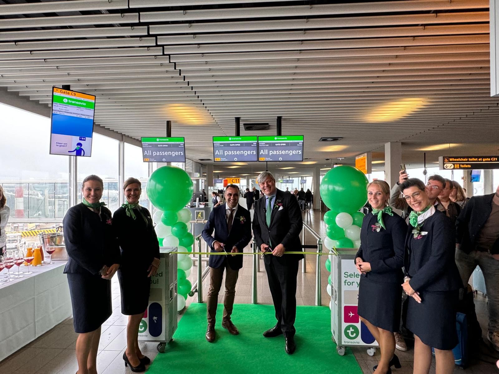 Inauguración de la línea aérea.