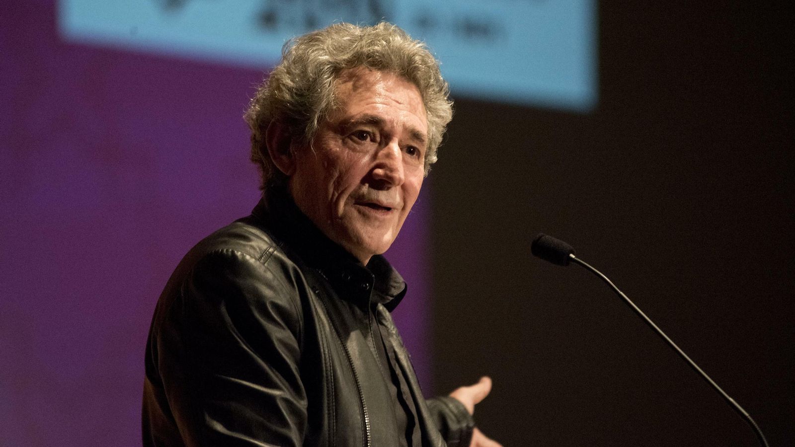 Miguel Ríos durante su discurso.