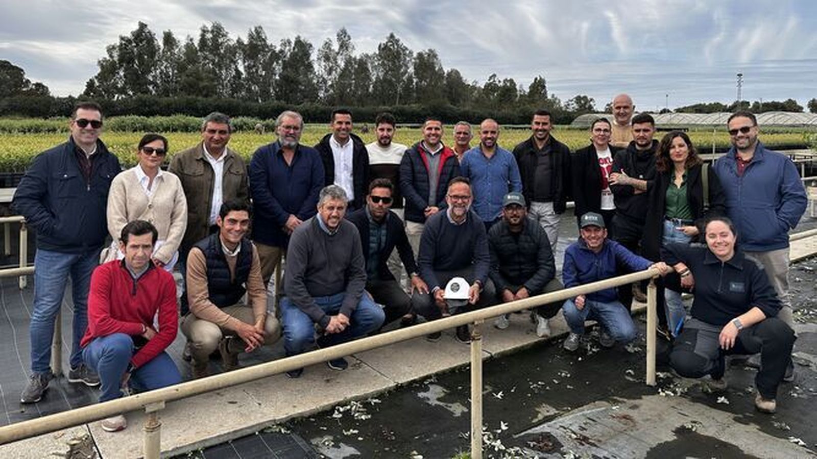 Primer grupo formado con becas de la compañía.