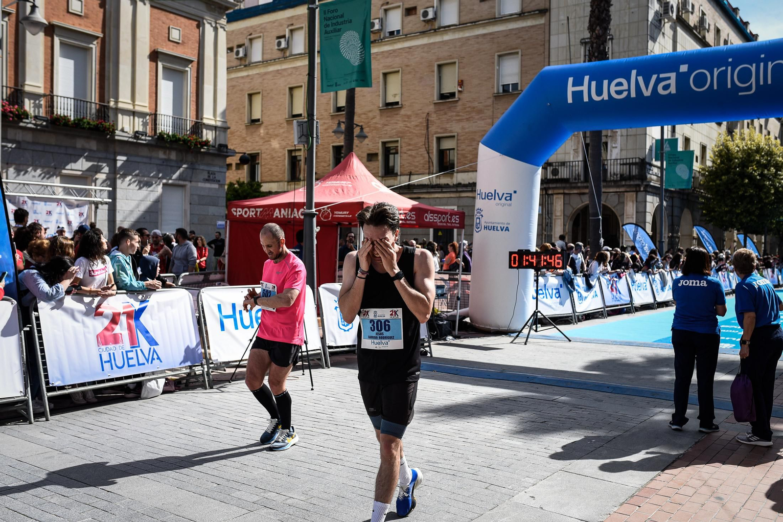 Imágenes de la carrera 21K en Huelva