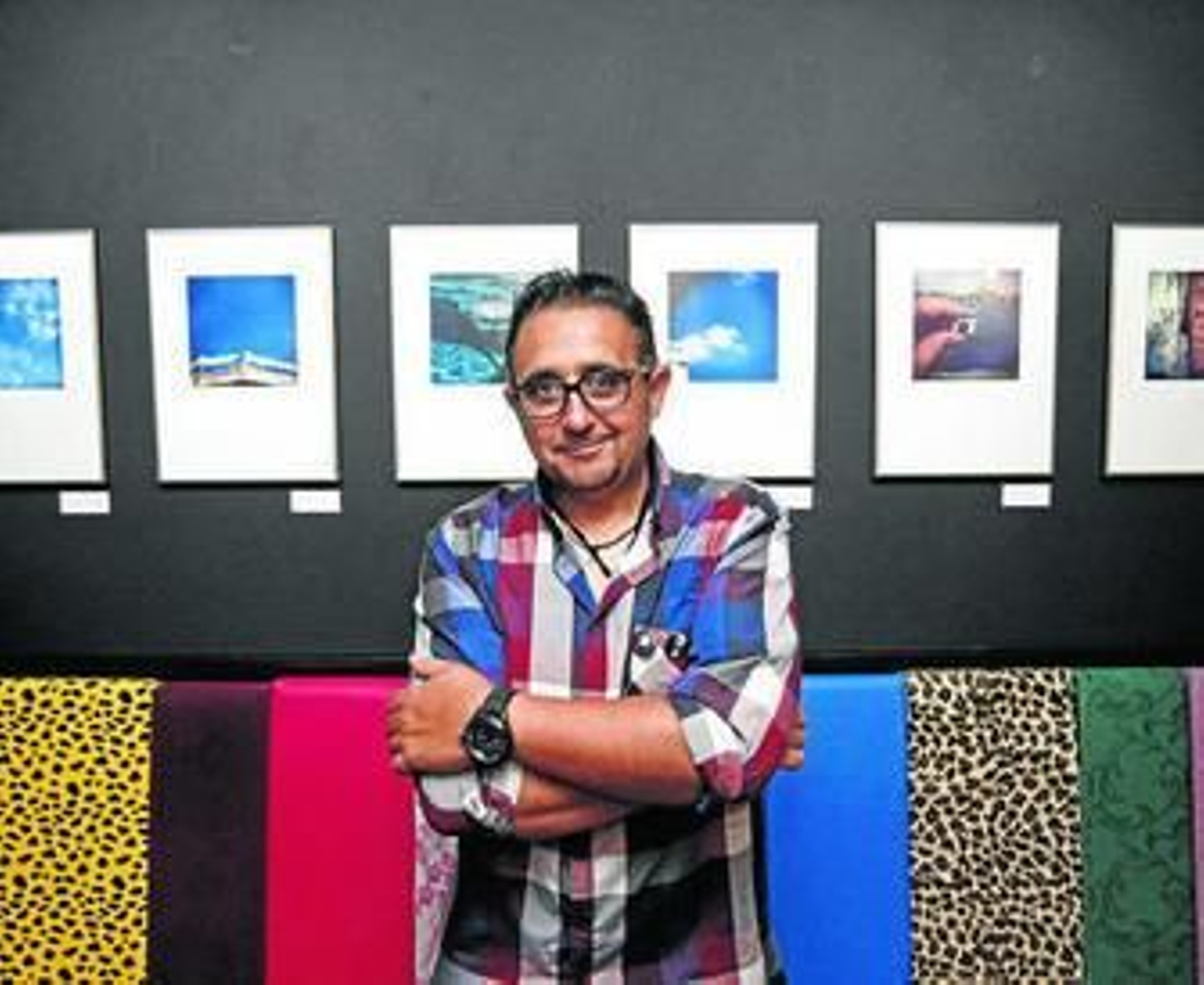 Paco Guerrero, durante la inauguración de su exposición en la T-Pop, ayer.