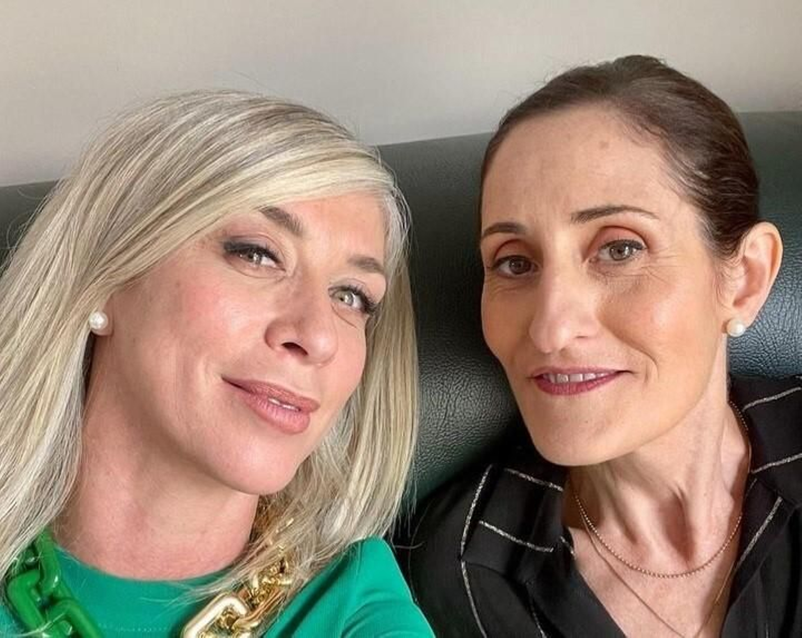 EVa Isanta con Laura Gómez-Lacueva