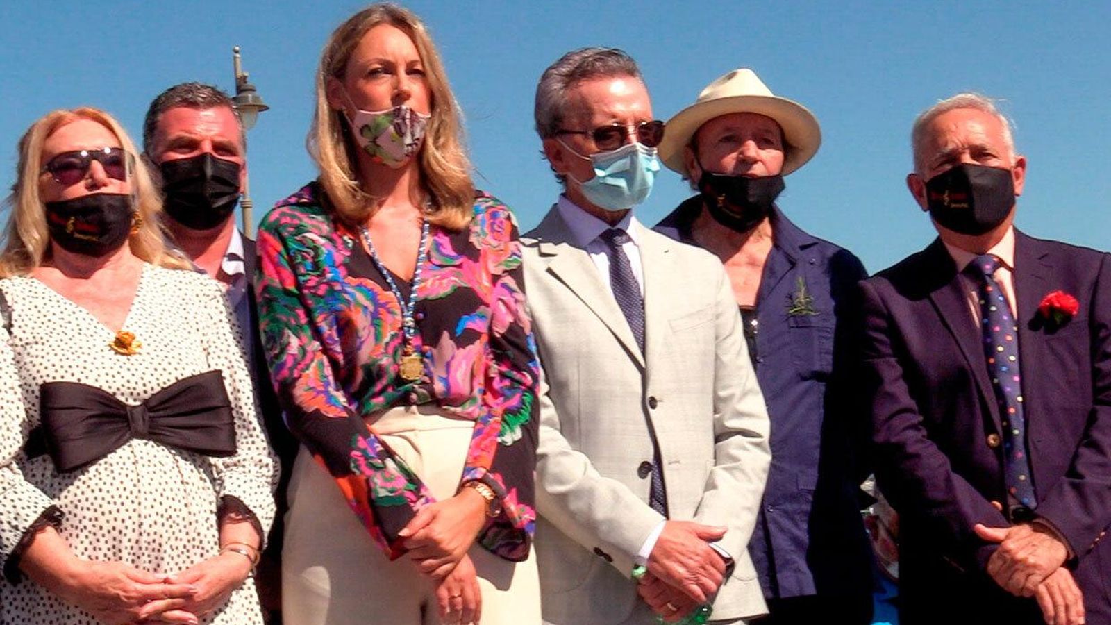 Ortega Cano con Amador y otros miembros de la familia Mohedano.