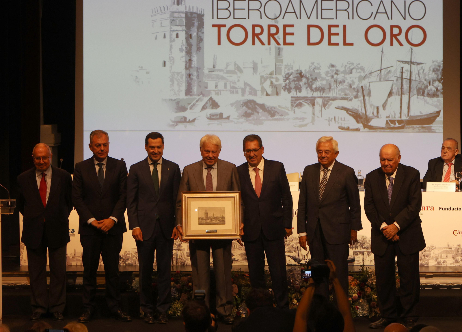 PREMIO IBEROAMERICANO TORRE DEL ORO A FELIPE GONZALEZ