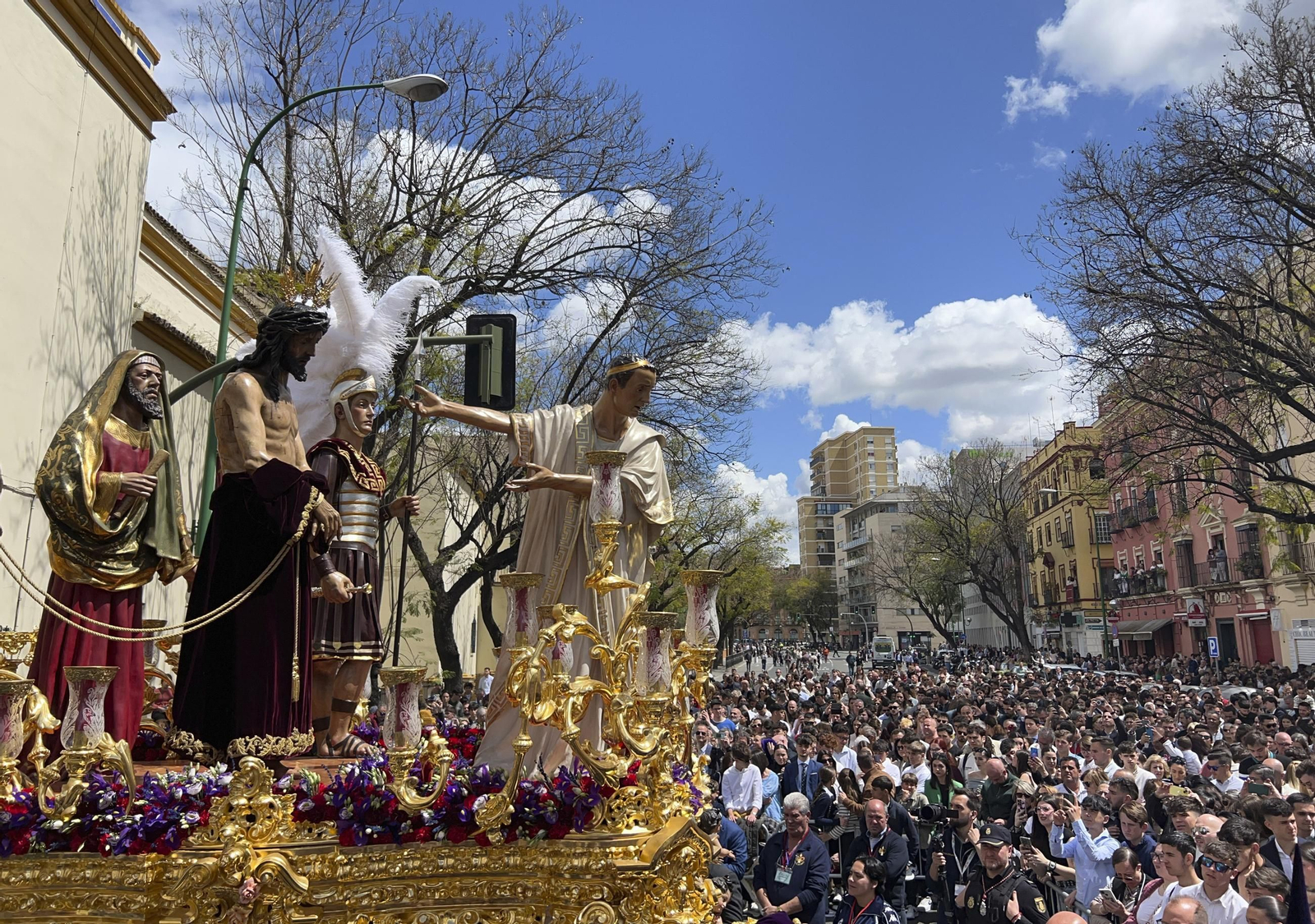 la Hermandad de San Benito en la Semana Santa de Sevilla 2025