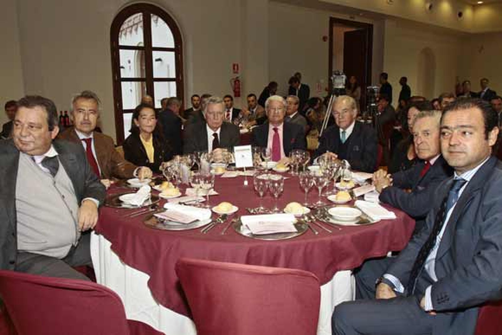 José Ramón Zamora, Pablo Gutiérrez-Alviz, Selva Otero, Gonzalo Figueroa, Miguel Nuche, José Bohórquez, Ana del Valle, José Ramón del Río.

Foto: Julio Gonzalez/Joaquin Pino/Lourdes de Vicente