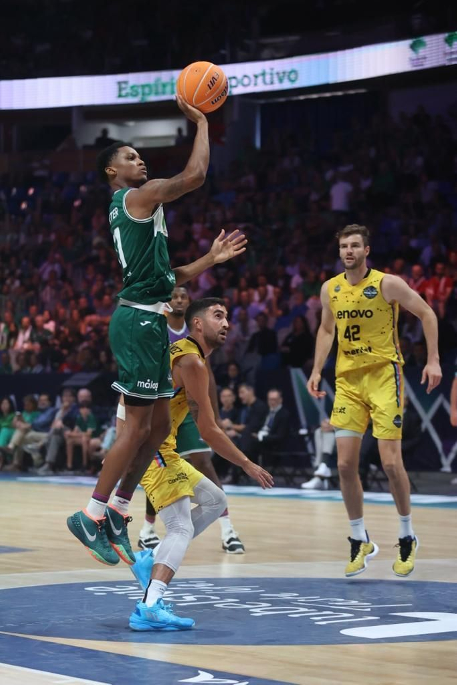 El Unicaja - Lenovo Tenerife, en fotos