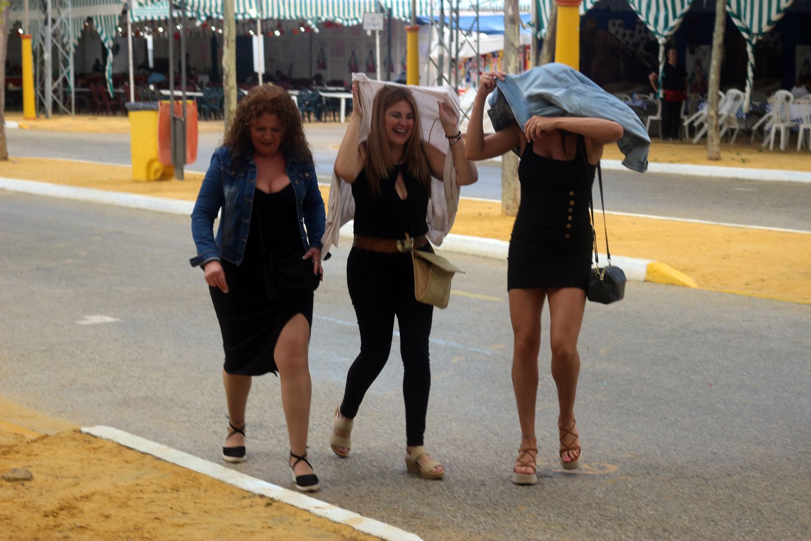 Búscate en las imágenes del viernes de Feria de Puerto Real