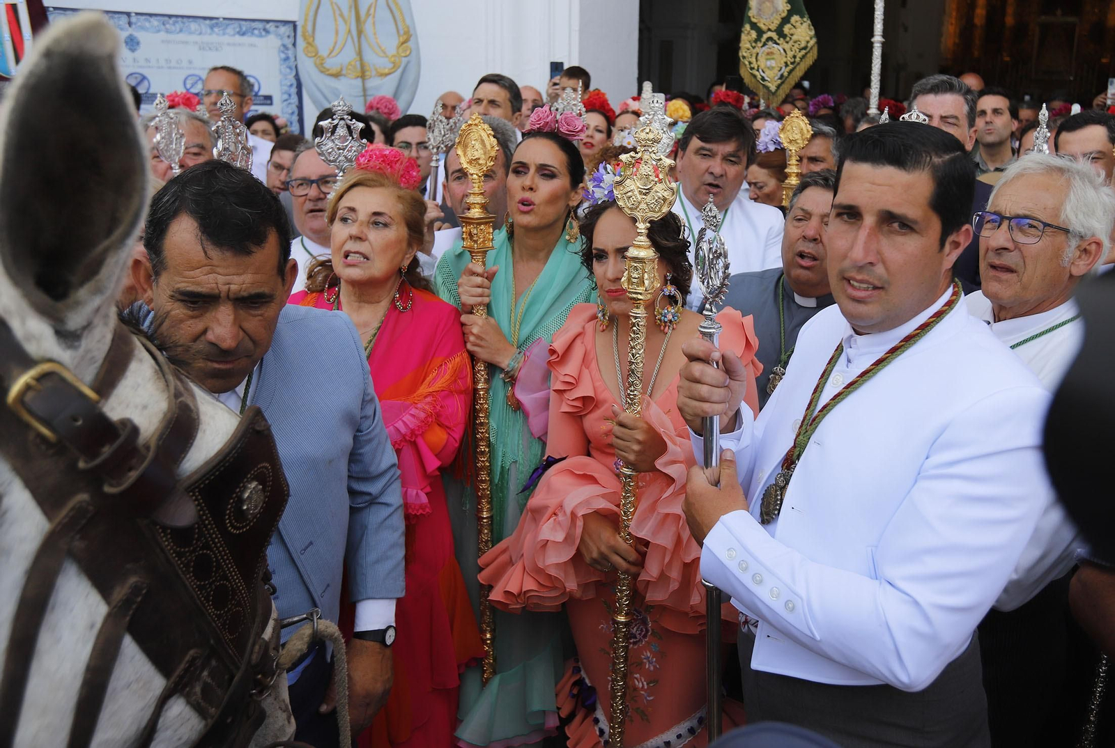 Presentación de la Hermandad de Huelva ante la Blanca Paloma