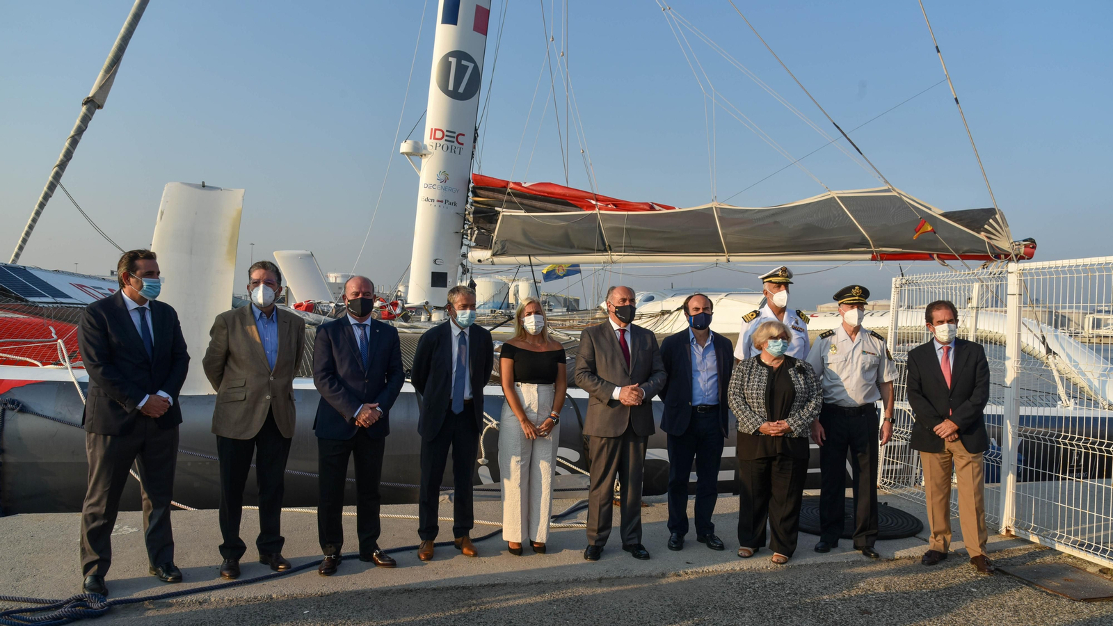 Las fotos del maxitrimaran y la presentación del puerto seco de Antequera
