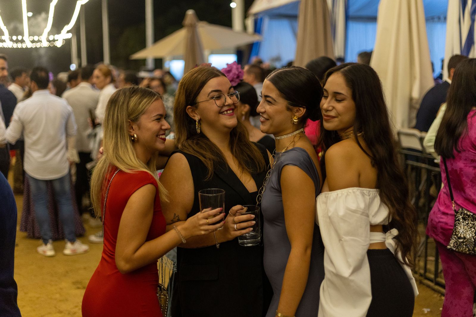 Feria del Caballo 2023: Imágenes del ambiente en la noche del sábado