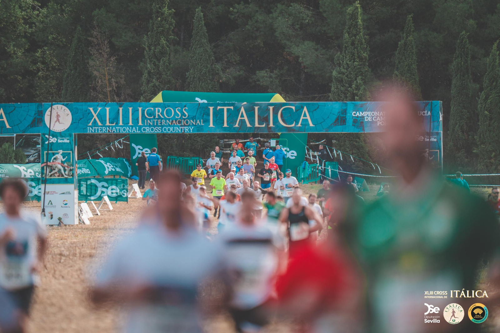 Búscate en las fotos del Cross de Itálica 2025 | 2
