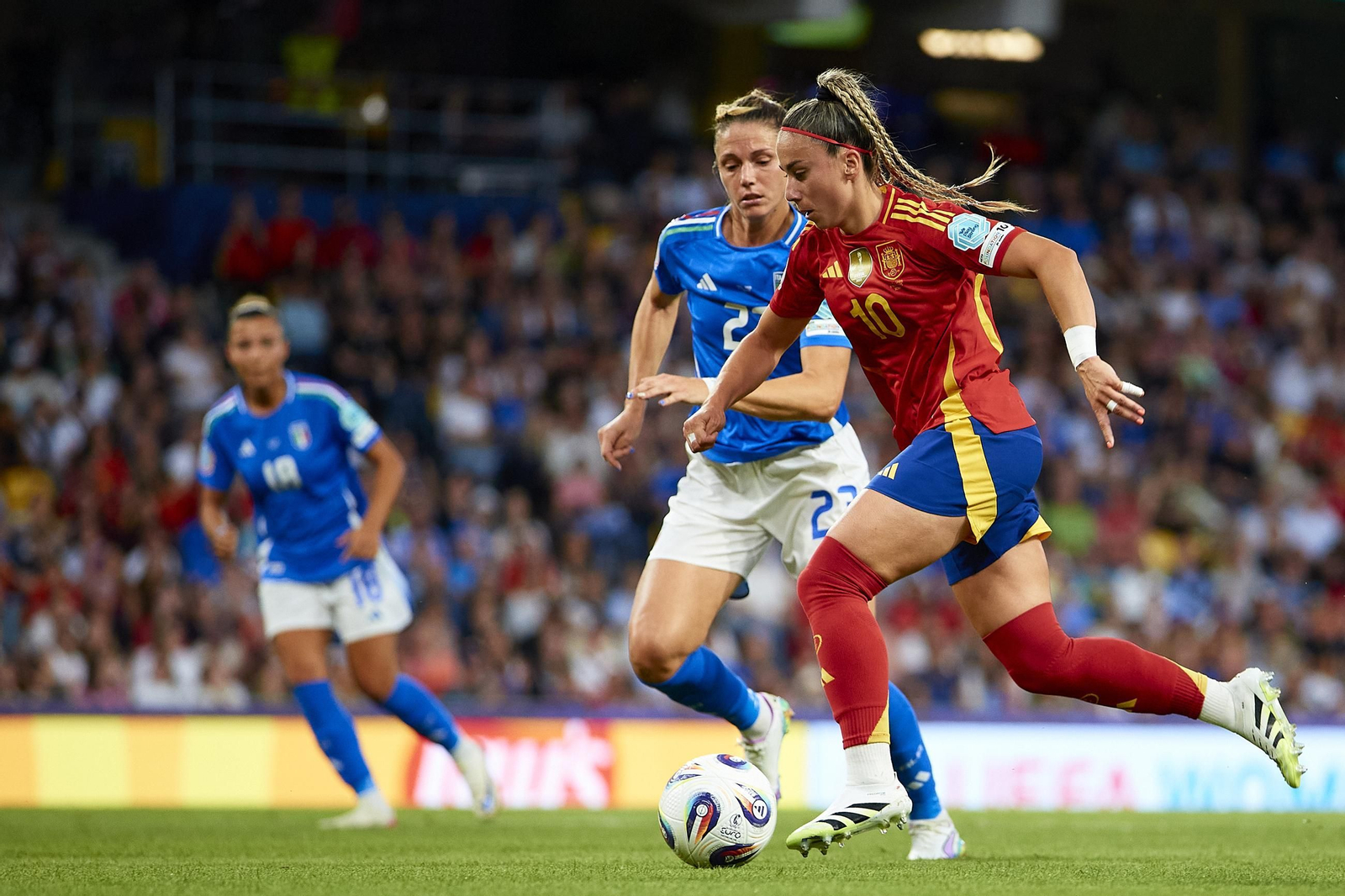 Las fotos del Italia - España de la Eurocopa femenina
