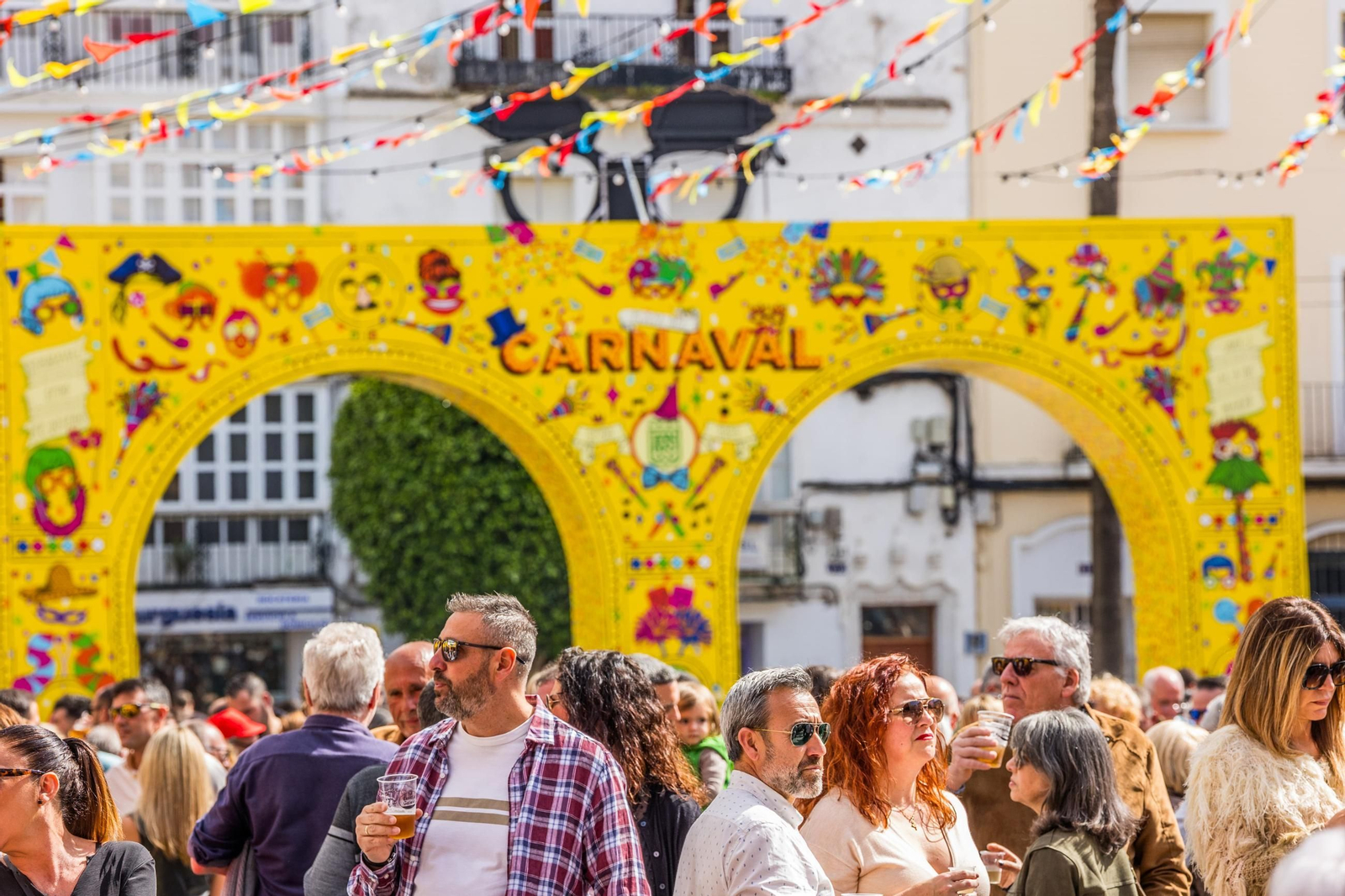Así se ha estrenado la Plaza del Carnaval en San Fernando