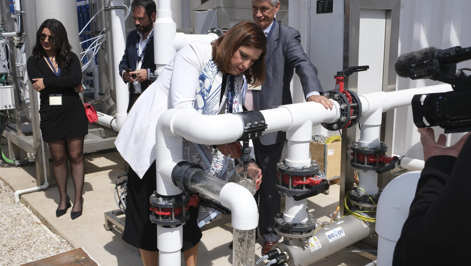 Imágenes de la inauguración del proyecto 'Life Phoenix' de AQUALIA, en la depuradora EDAR El Toyo