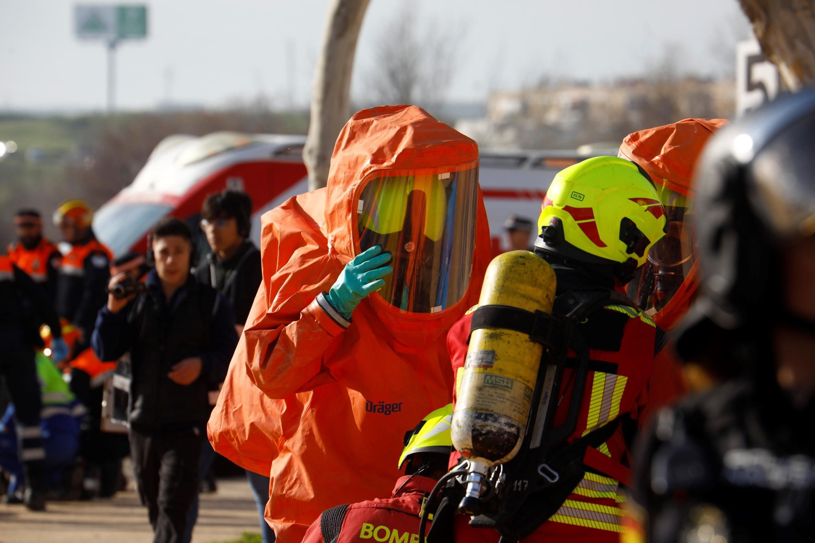 El simulacro de actuación ante una explosión en la Feria de Córdoba, en imágenes