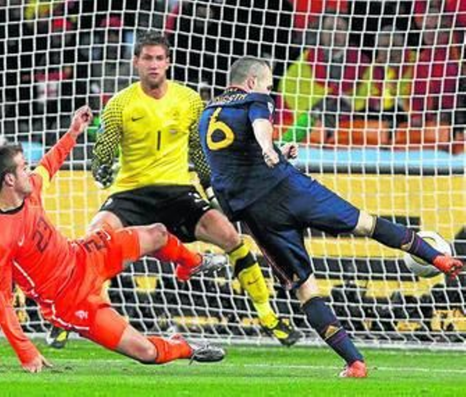 Cruyff guio a la 'Roja Mecánica'