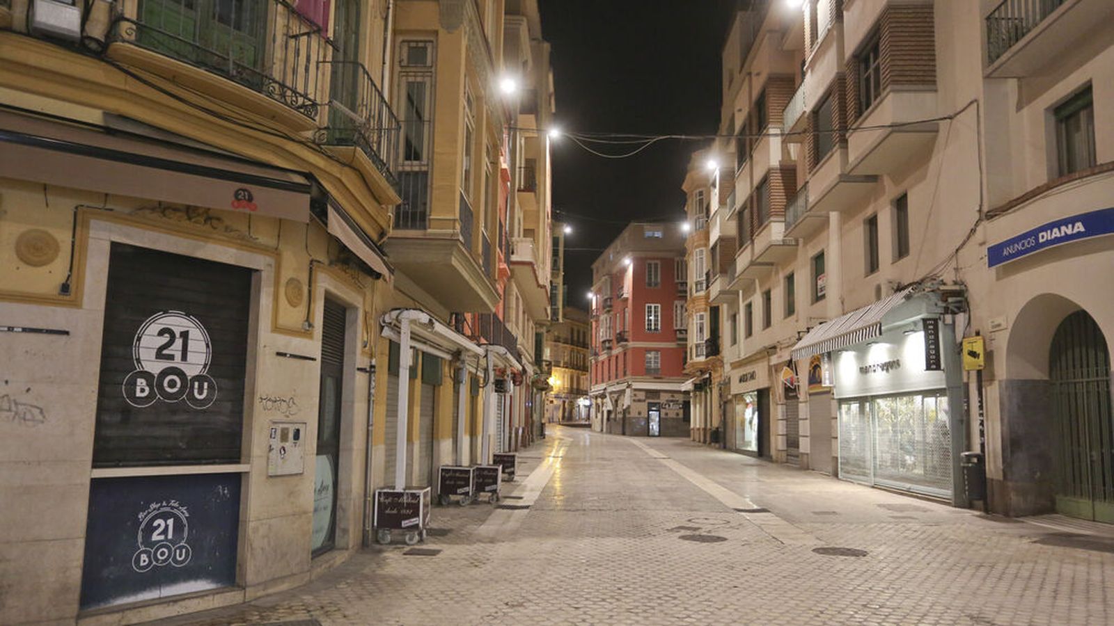 Calle vacía en Málaga.