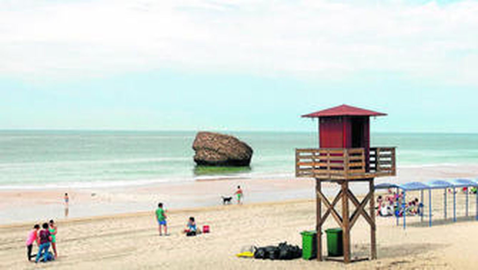 Bañistas en Matalascañas.