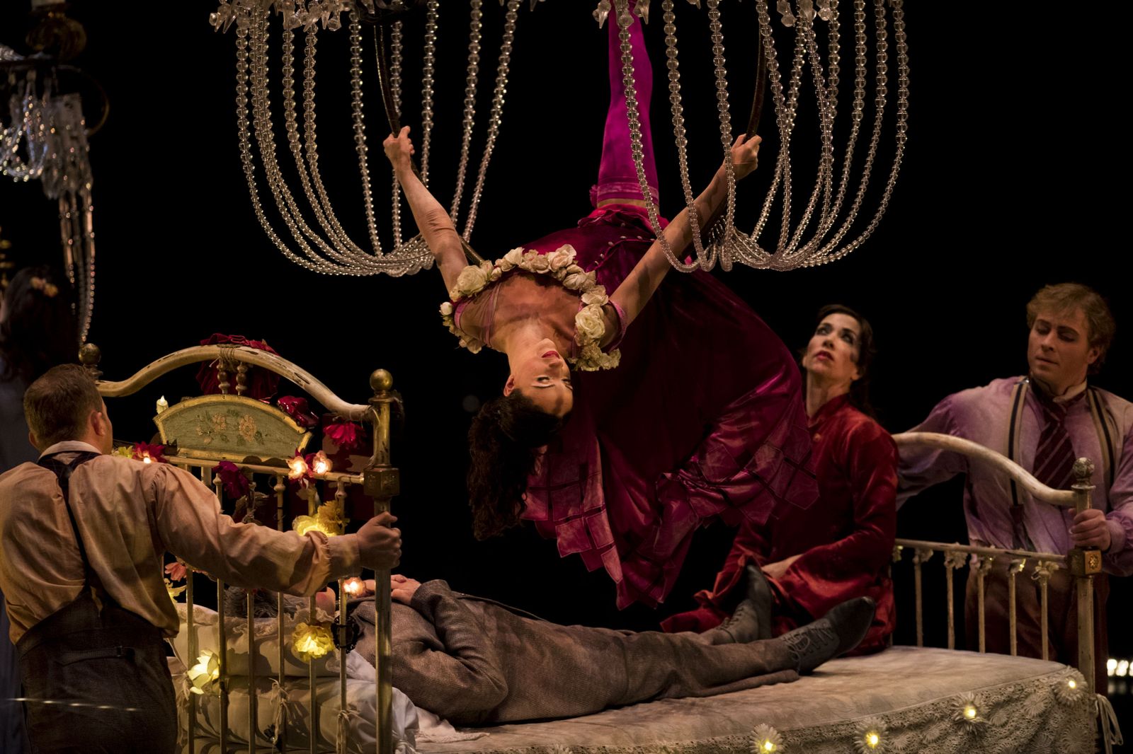 Estreno de 'Corteo' en el Palacio de Deportes de Granada.