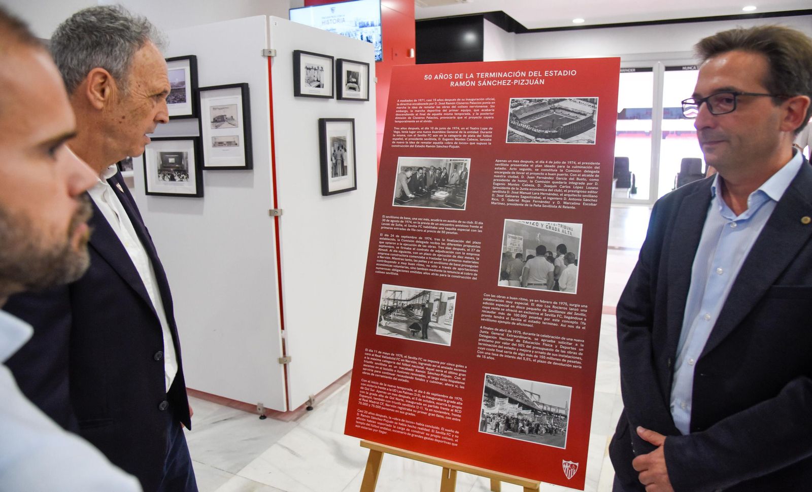 La exposición del 50º aniversario del cerramiento del estadio Ramón Sánchez-Pizjuán