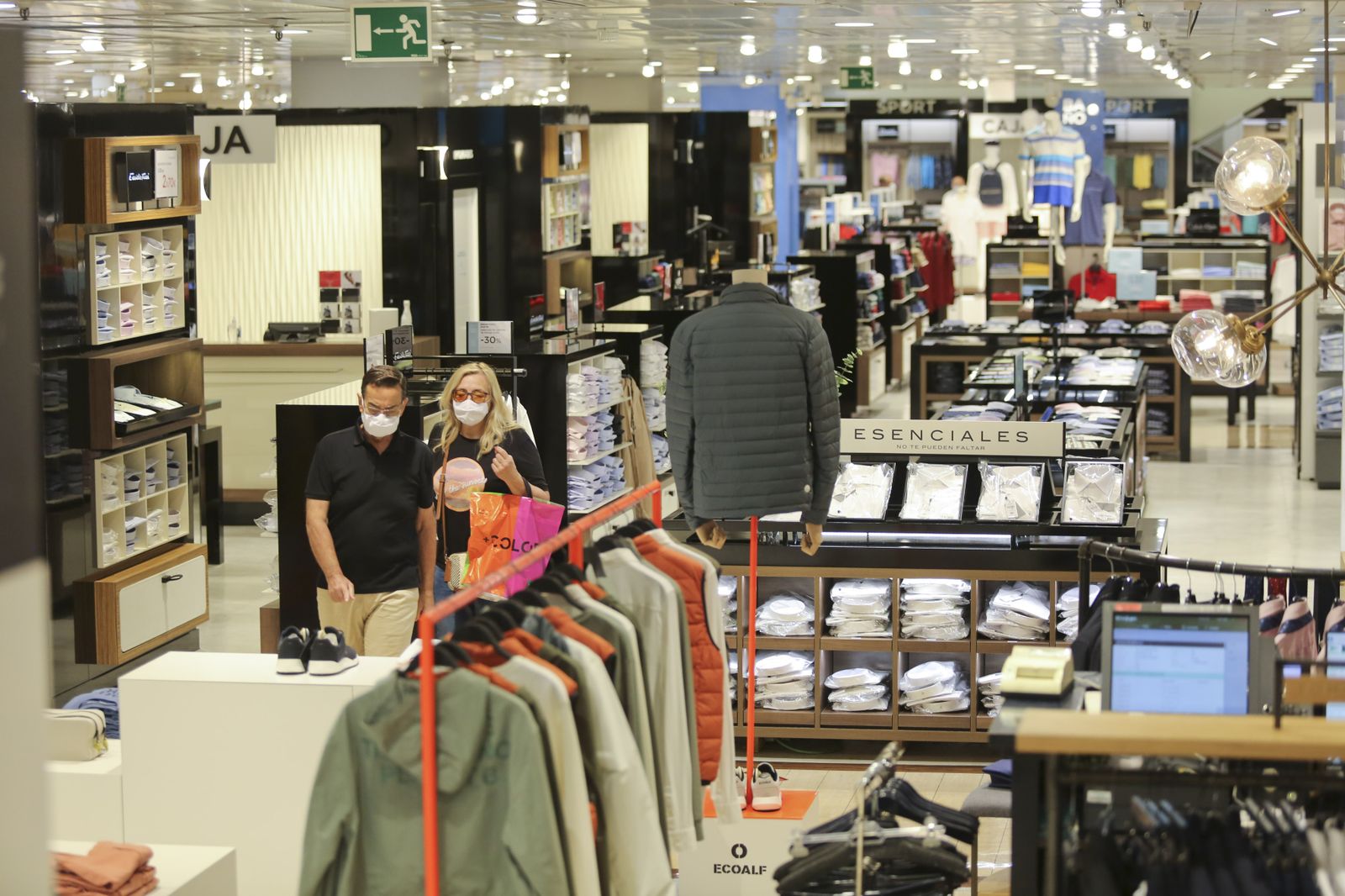 Las fotos de los centros comerciales de Málaga abiertos, en la fase 2 de la desescalada