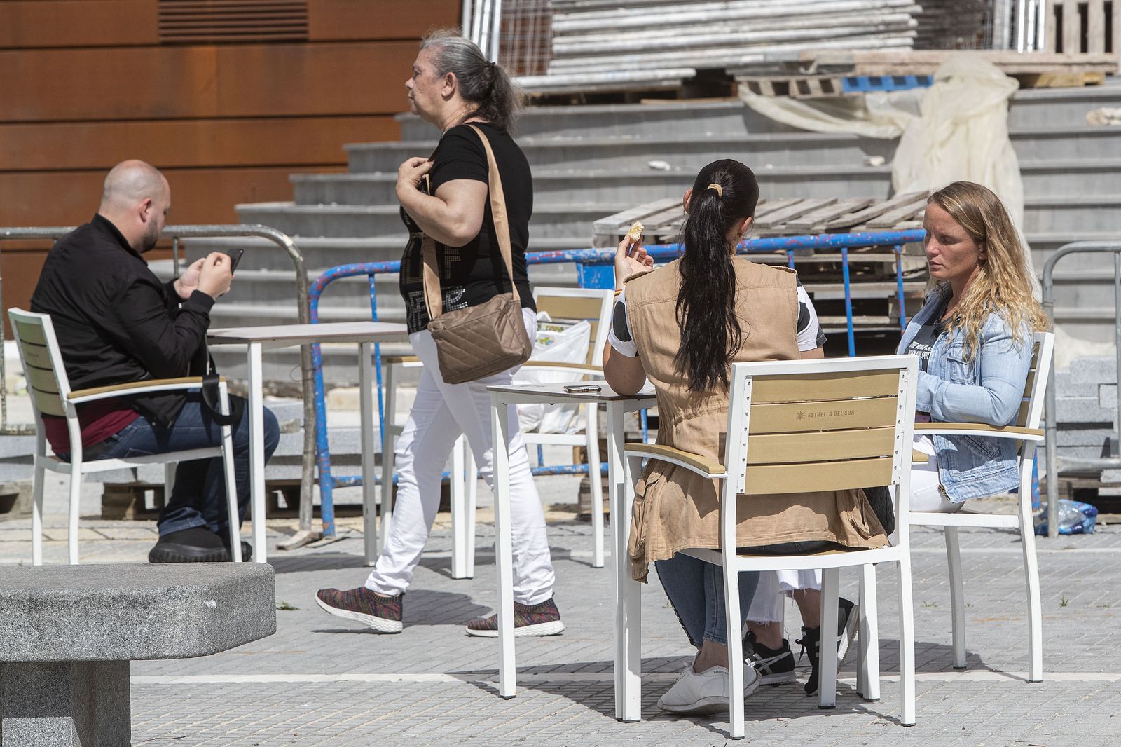 Una terraza de la Plaza del Rey, abierto con la desescalada.