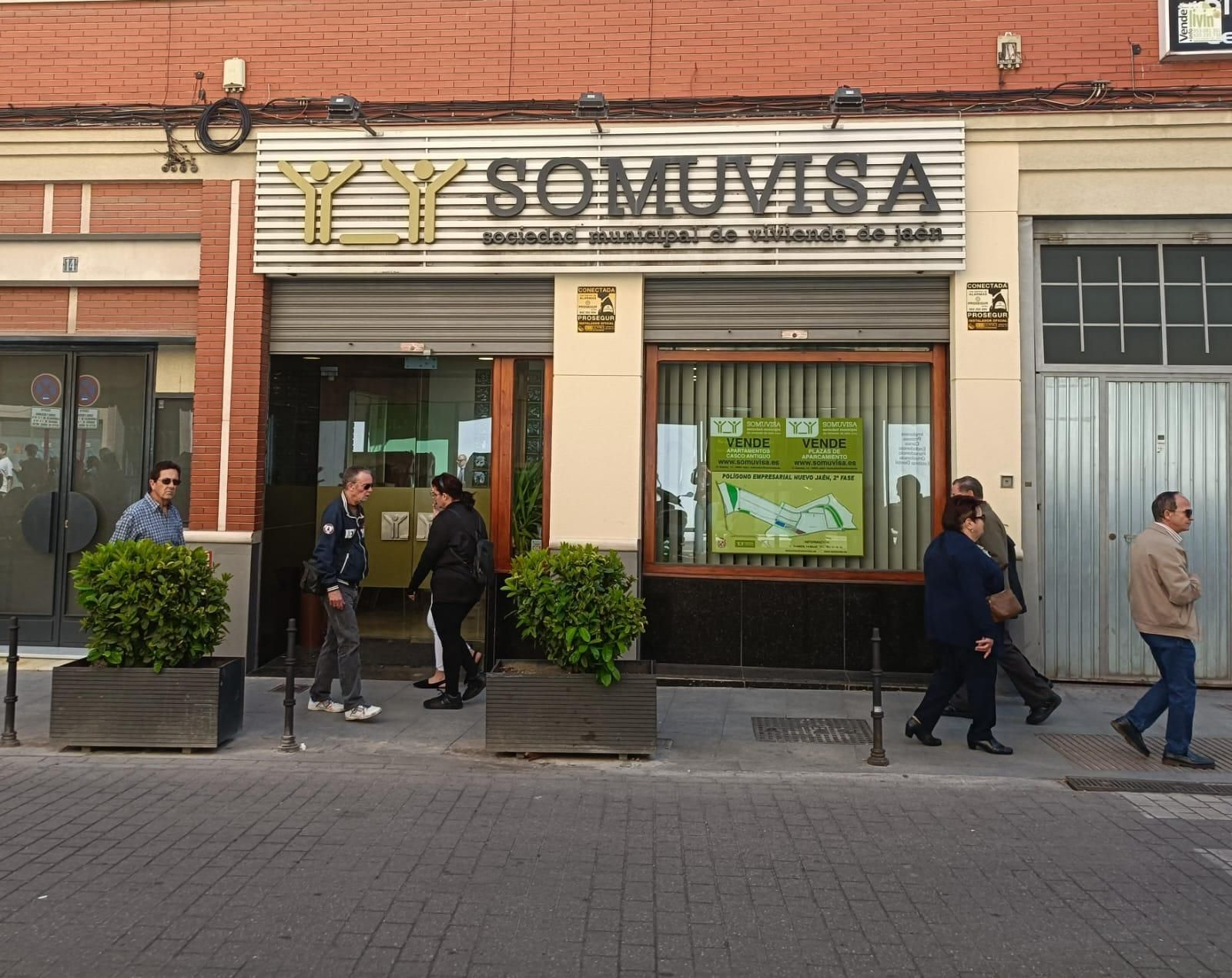 Fachada de Somuvisa, Sociedad Municipal de Vivienda de Jaén.