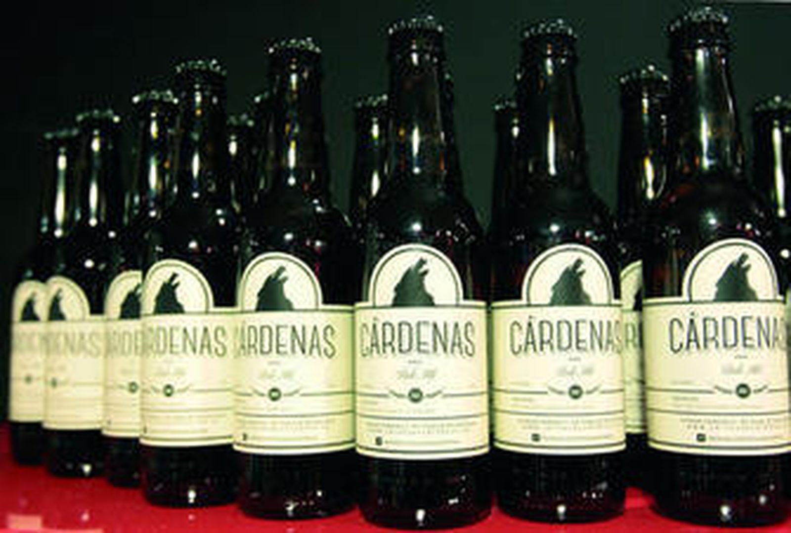 Raúl, Juan y Antonio, durante la presentación de su nueva cerveza.