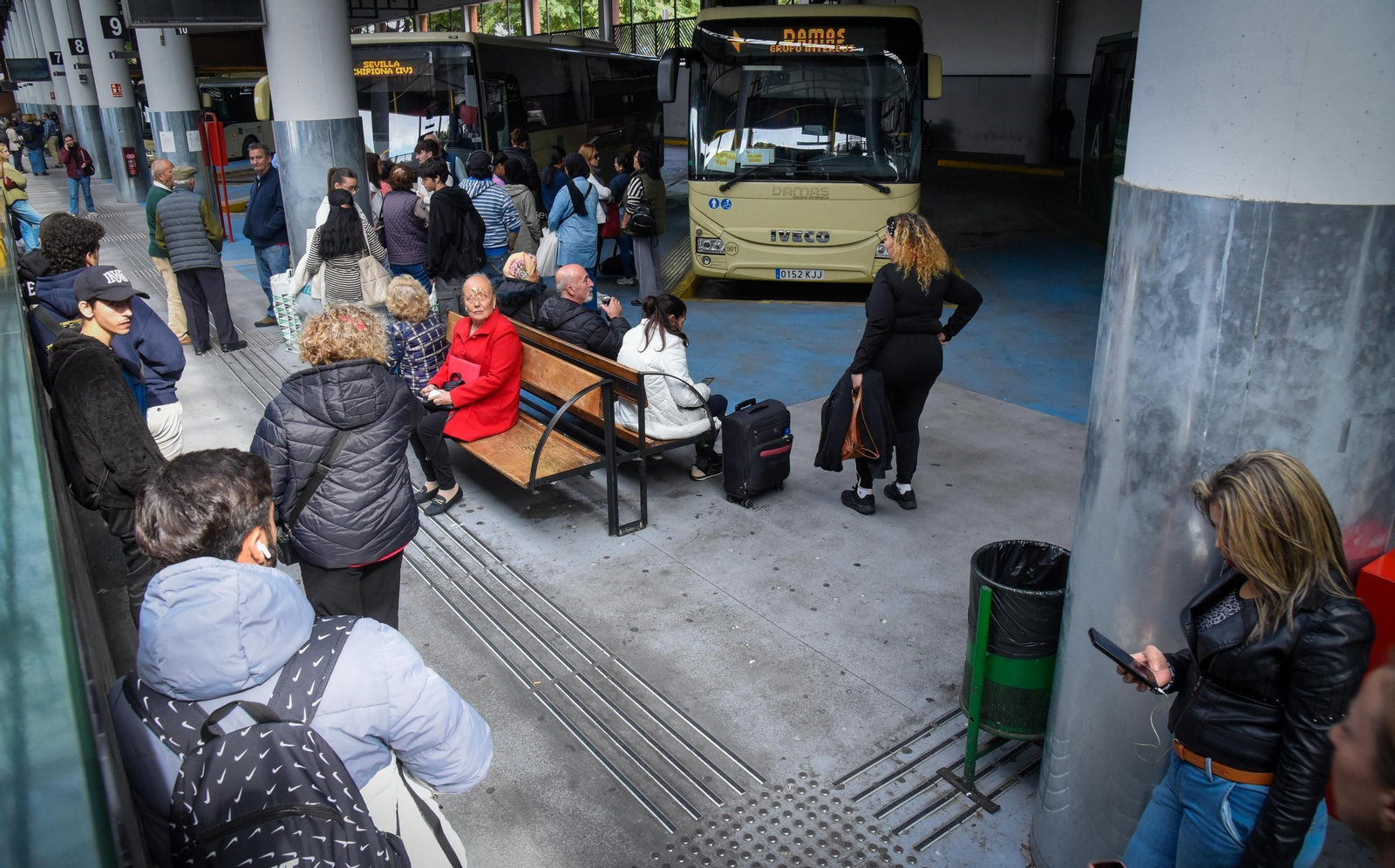 Protesta de Tussam por la huelga nacional de transporte público