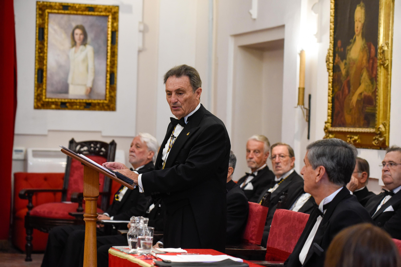 Ingreso en La Real Academia de Medicina y Cirugía de Sevilla de Pedro González-Trevijano