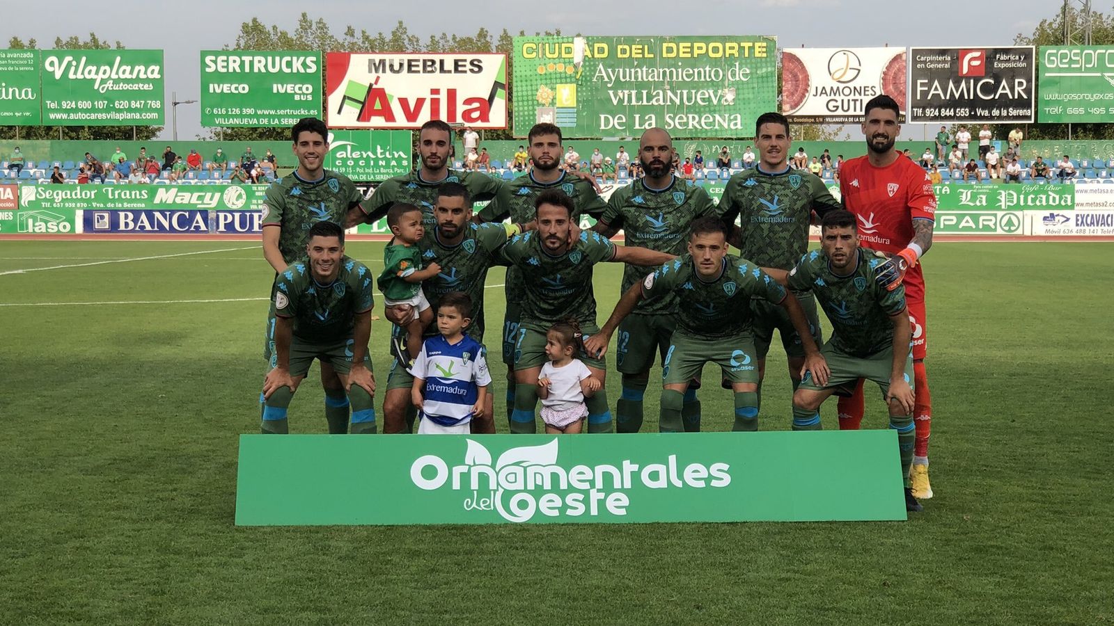 Formación que presentó el Villanovense el pasado domingo contra el Vélez.