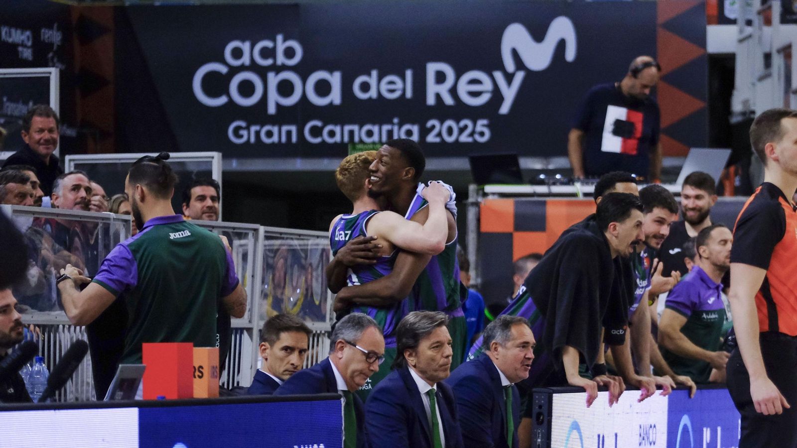 El Unicaja, campeón de Copa: Todas las imágenes del partido, la fiesta y la llegada a Málaga