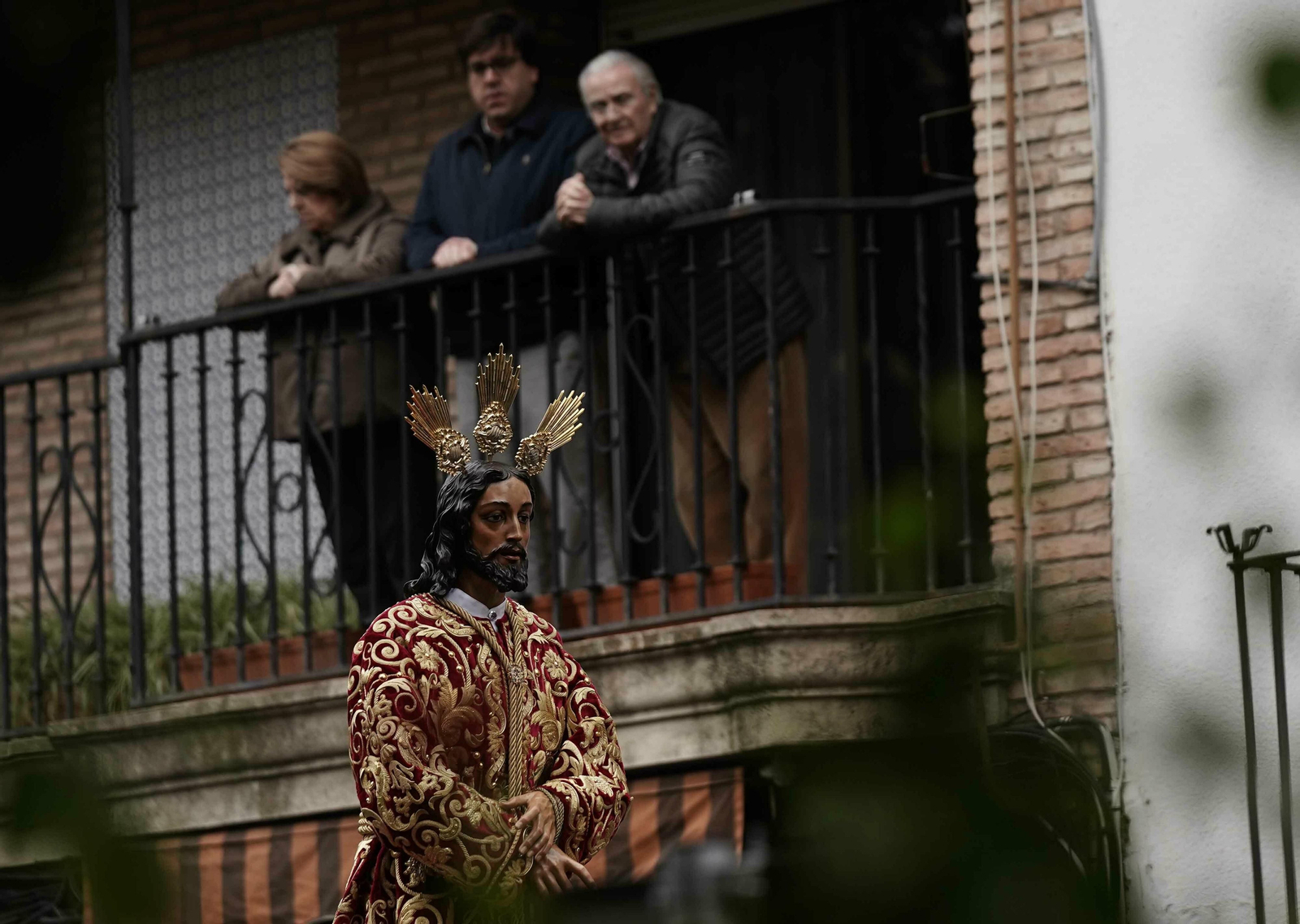 El Vía Crucis de las Cofradías 2020, en fotos