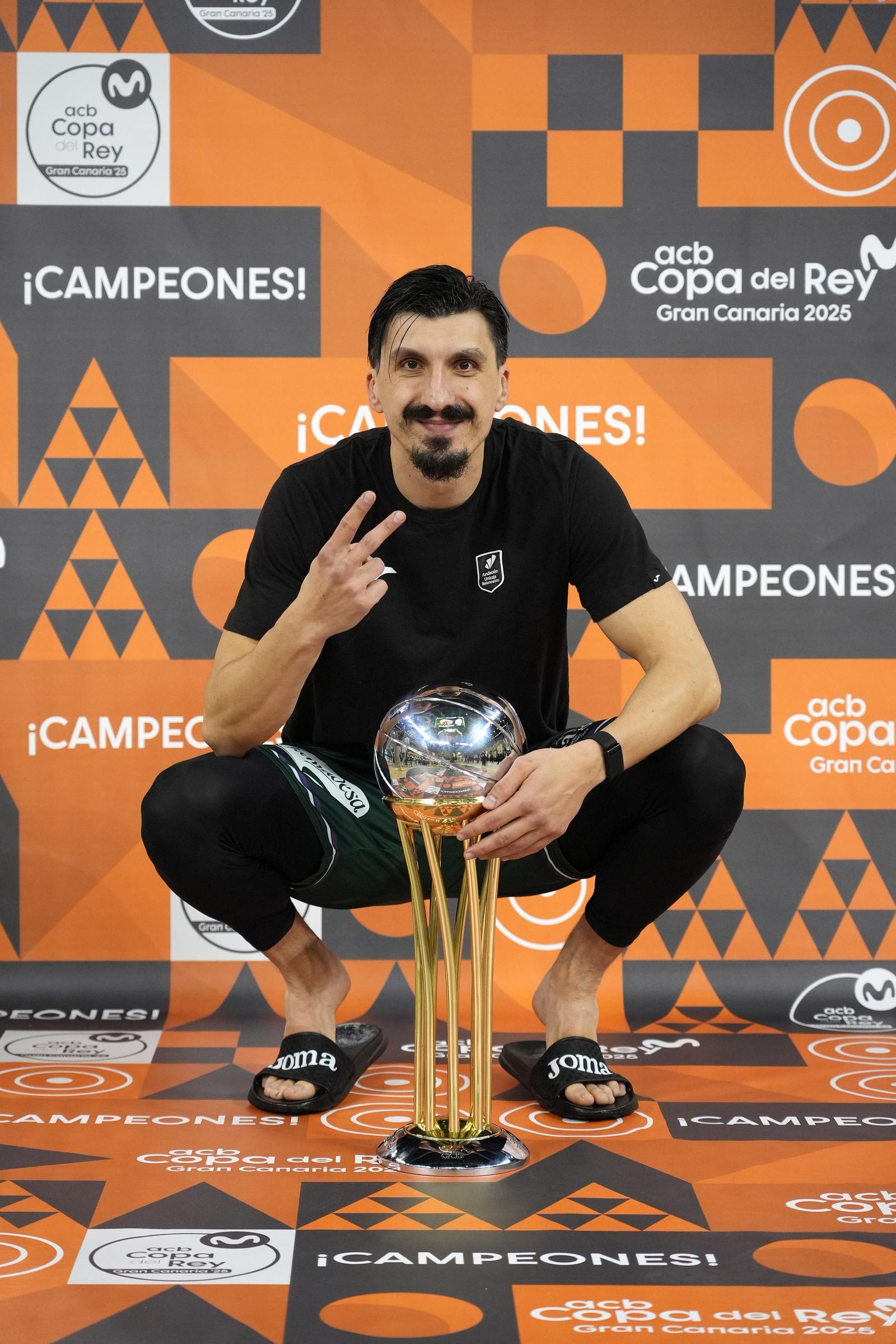 La sesión de fotos oficial del Unicaja campeón