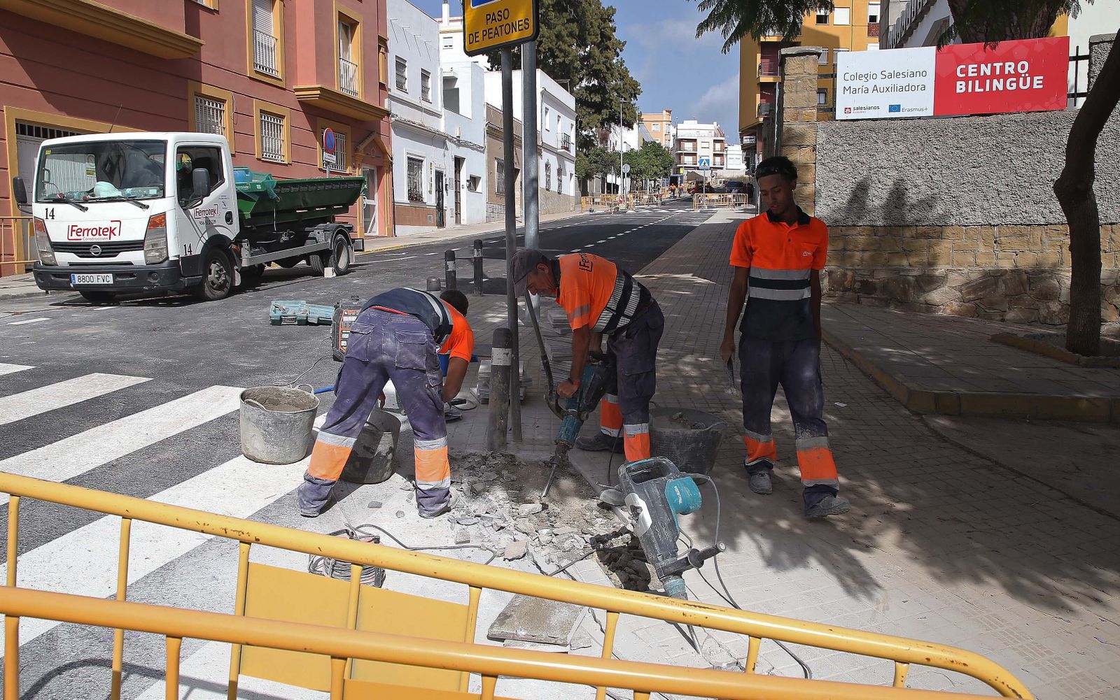 Las obras en la calle María Auxiliadora de Algeciras, en imágenes