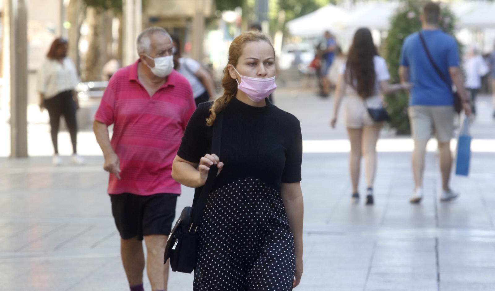 El primer día sin mascarilla en la calle en Córdoba, en fotografías